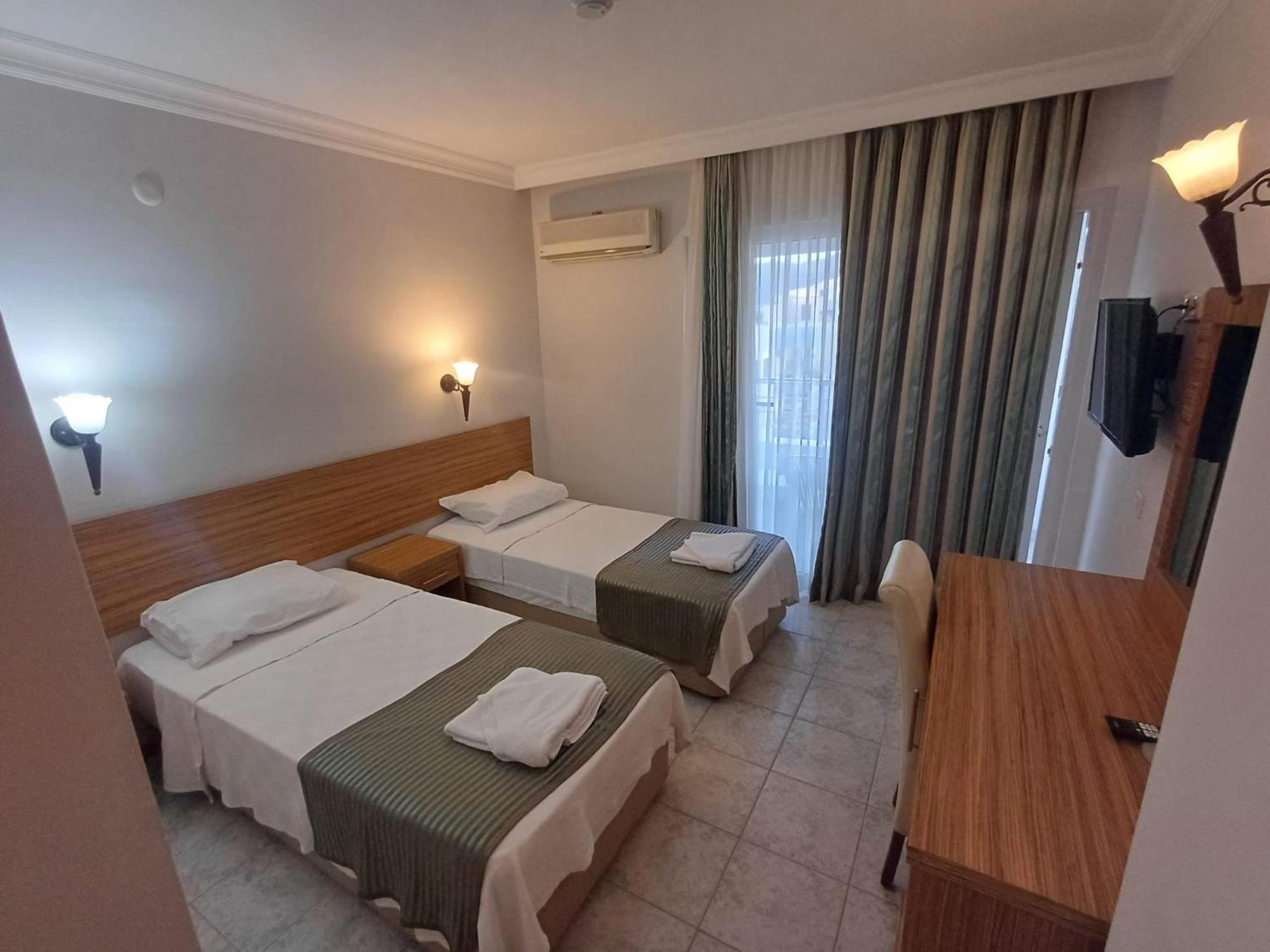 Mert Seaside Hotel (Adults Only) Marmaris Exterior foto